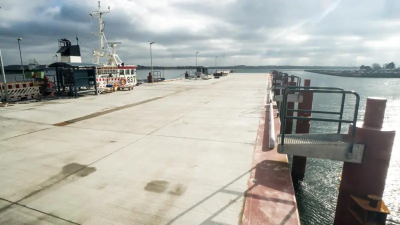 Forward-looking Kiel shipyard offers “completely different” repair service. (Photo: Jürgen Rohweder).