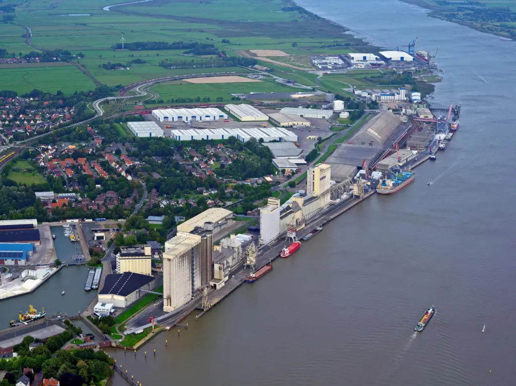 Weser port Brake is ploughing cash into renovation to improve big ship handling capacity. Photo: Hero Lang.
