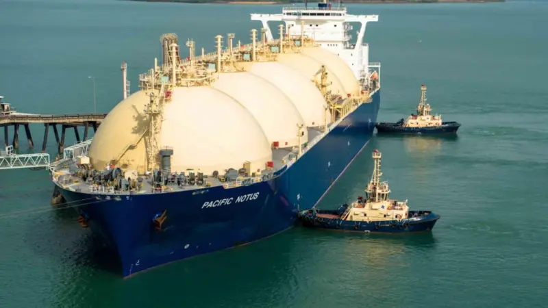 Specialist service such as LNG terminals often need specialist tugs (Svitzer)