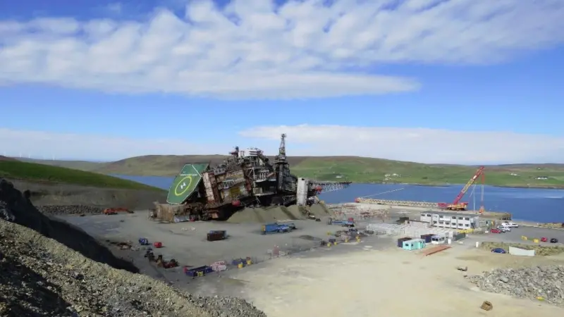 On the 5th June 2021, the platform was successfully collapsed without incident