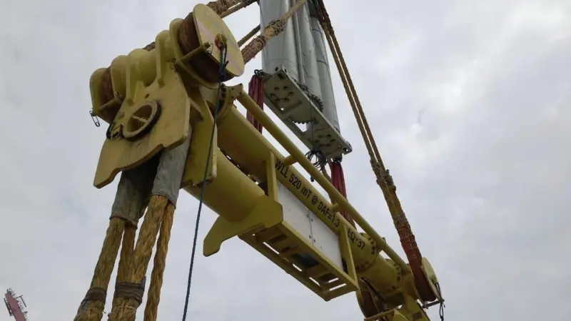 The transition piece lifting tool