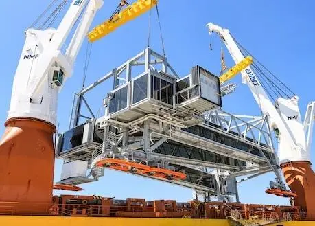 The airbridge arrived at 102 berth and was tandem lifted into position using specialist quayside cranes