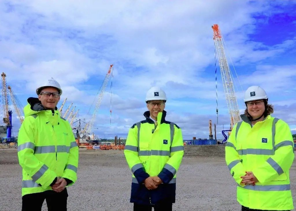 L-R Tom Nightingale, Equinor; Matt Beeton, Port of Tyne; Rt Hon Anne-Marie Trevelyan, Minister of State for Business, Energy and Industrial Strategy