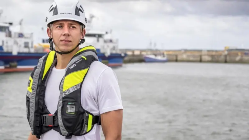 Viking YouSafe Vanguard is SOLAS/MED-approved and CE/ISO-accredited