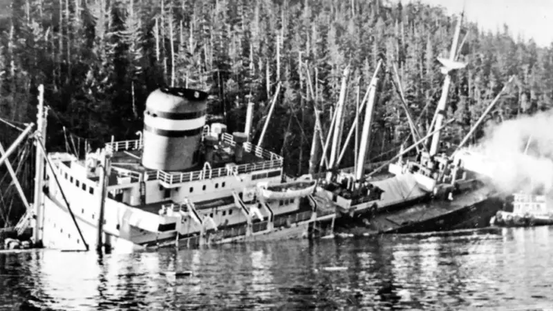 Resolve recovered oil from the 'Schiedyk' 52 years after its sinking (Times Colonist)