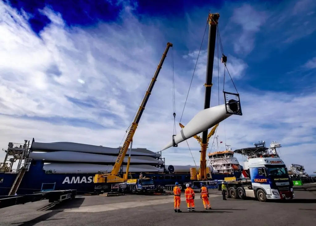 64 turbine parts including blades and tower sections were taken off the vessel