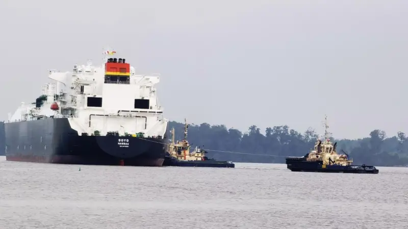 Svitzer tugs in action in Angola (Svitzer)