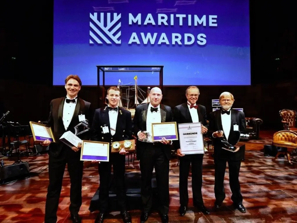 Representatives for the 5 Dutch Maritime Awards winners for 2021