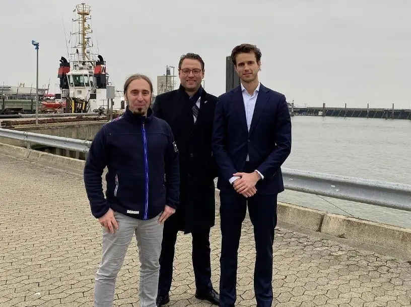 L-R Carsten Wiese (Service Hub Manager Hamburg, Damen Services); Joschka Böddeling (Sales Manager, Damen); Roderick Buijs (Account Manager Services North Europe, Damen
