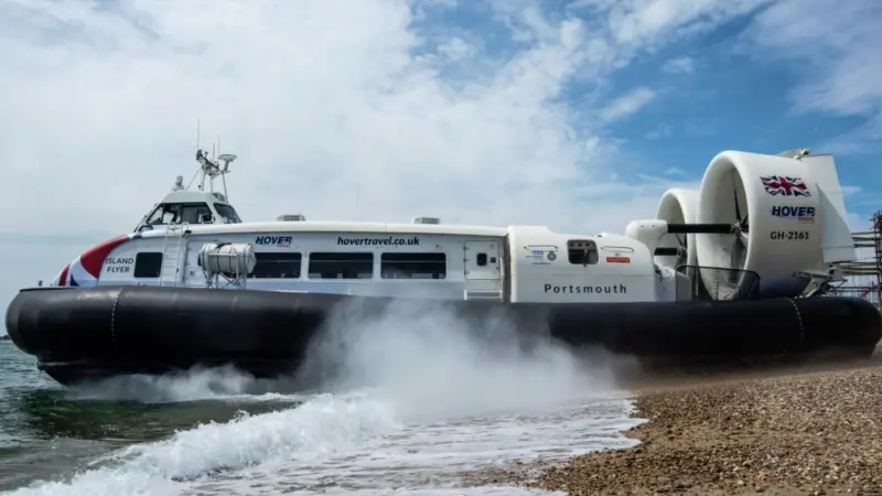 The Hovertravel service uses the Griffon Hoverwork 12000TD between the Isle of Wight and mainland England