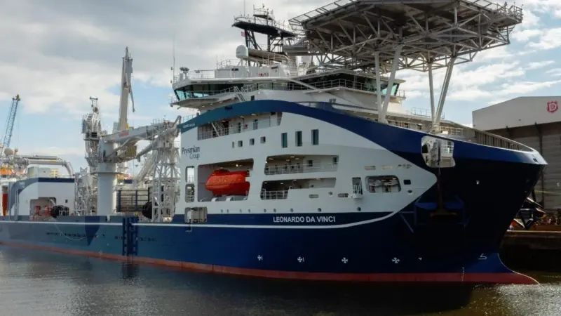 ‘Leonardo da Vinci’, set a new record as the largest offshore wind vessel ever to pass under Middlesbrough’s famous Transporter Bridge