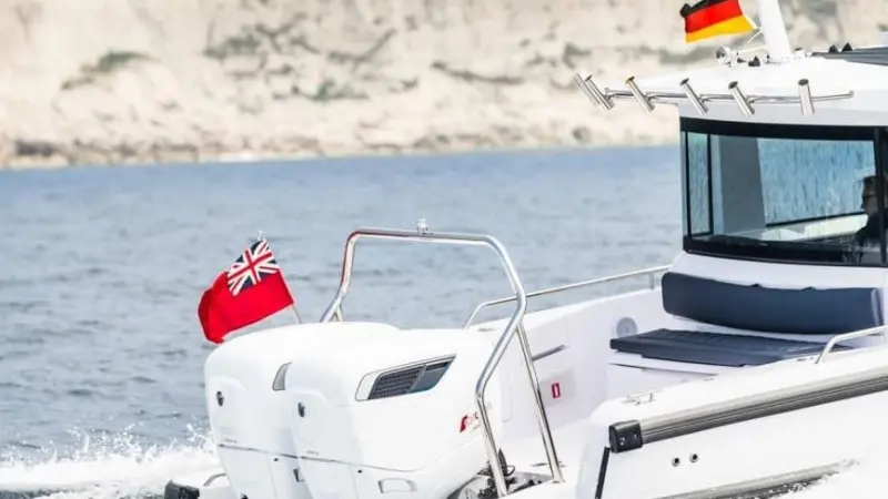 Cox Marine is working with the University of Brighton to convert its CXO300 diesel outboard engine to operate as a dual fuel hydrogen engine