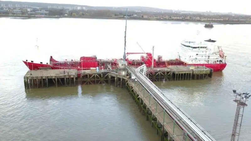 Thunderer Jetty is situated on the Thames in Dagenham