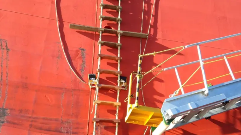 A guide to maritime pilot transfer safety has been updated amid industry concerns about poorly rigged ladders