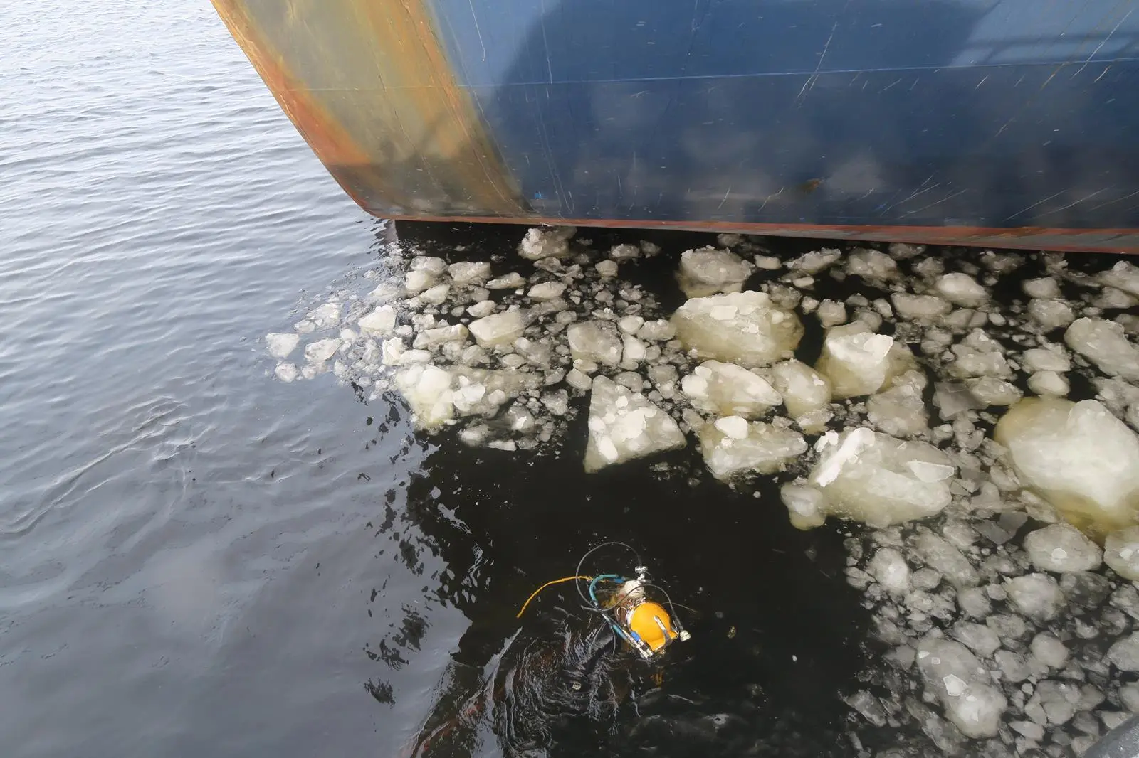 Icy winter conditions do not affect the quality Hydrex teams deliver.