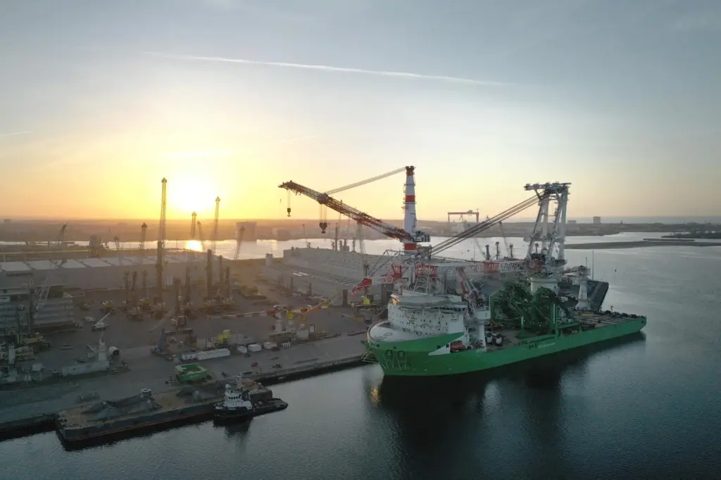 Liebherr has installed its largest crane yet, the HLC 295000, onboard DEME’s newbuild Orion I
