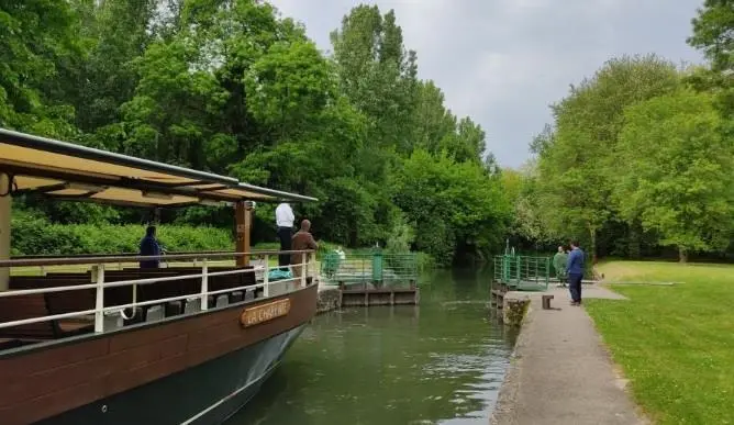 The hybrid vessels will operate on the Charente River
