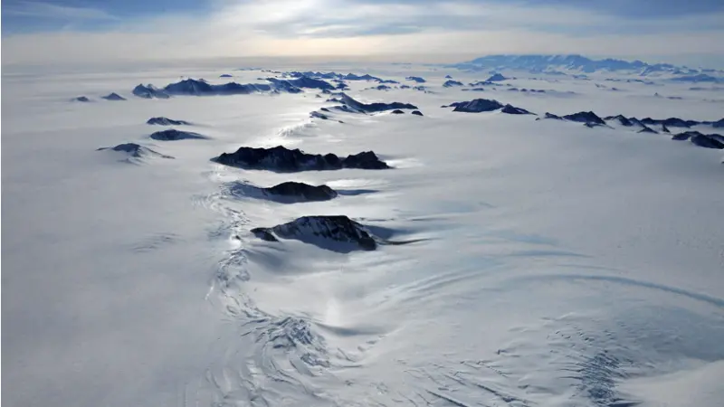 Subglacial sampling in Antarctica. Photo courtesy of Peter Bucktrout, British Antarctic Survey