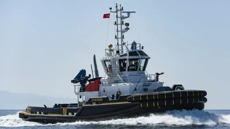 'Cyathea' is particularly well fitted out with towing winches forward and aft (Bogazici)