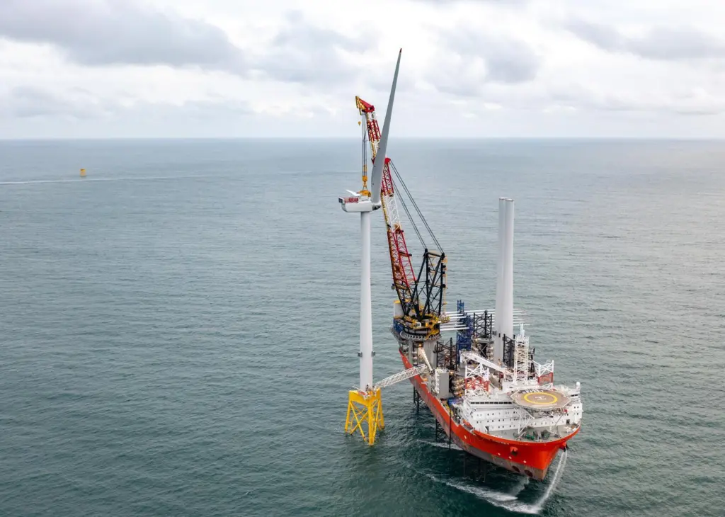 seagreen_Osprey_first turbine install 2