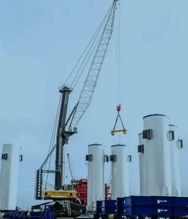 Liebherr LHM 800 at Port Esbjerg