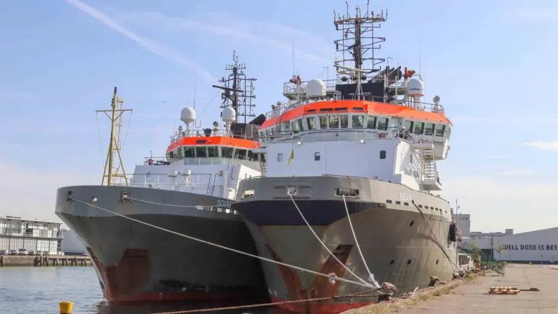 Boskalis operates a large fleet of powerful ocean-going tugs (Peter Barker)