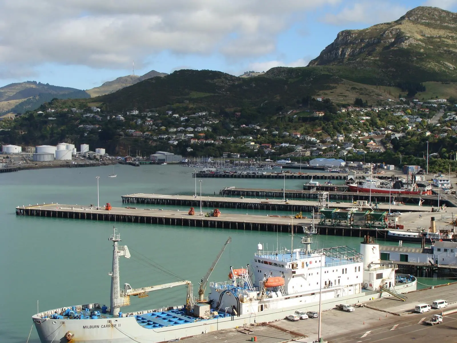Lyttelton_Port_wharves