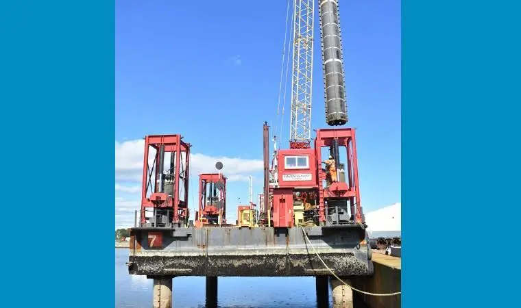 Haven Seaway having leg extensions fitted (Red7Marine)