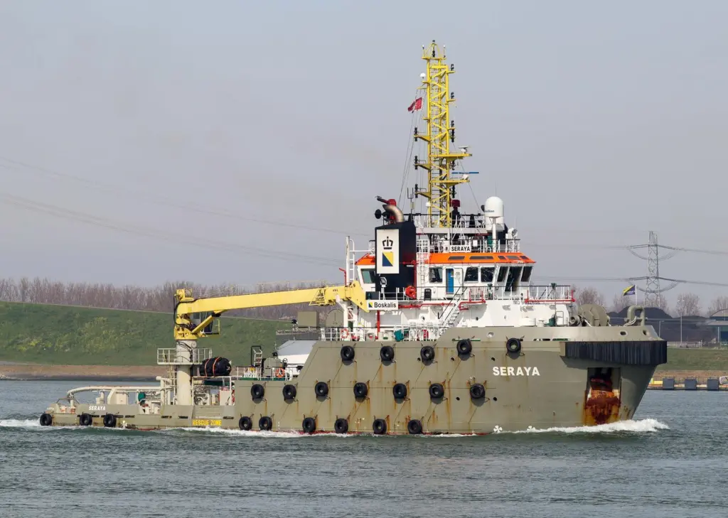 Boskalis operates around 20 deepsea tugs (Peter Barker)
