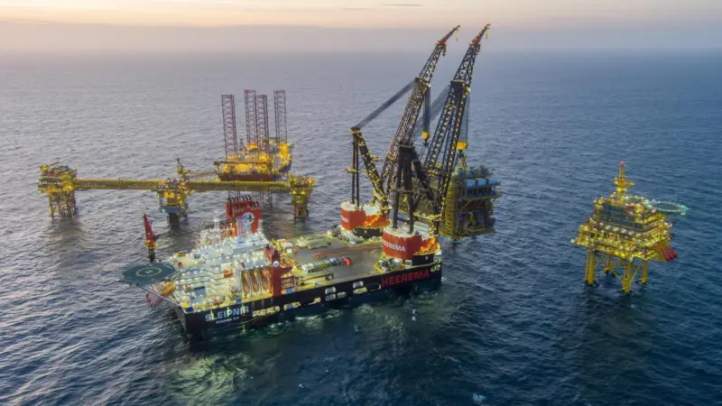 Heerema has nstalled TotalEnergies’ biggest Tyra II topside on the last remaining bare jacket at the Tyra field