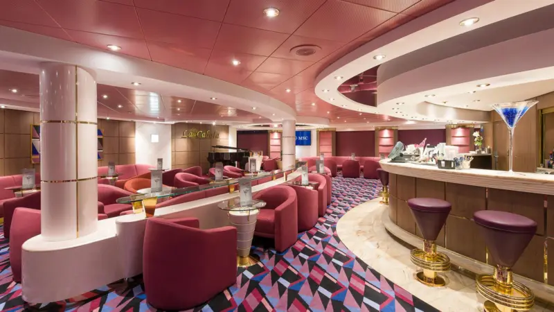 MSC-piano-bar