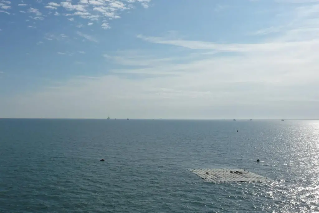 Oceans of Energy’s high wave offshore solar farm system