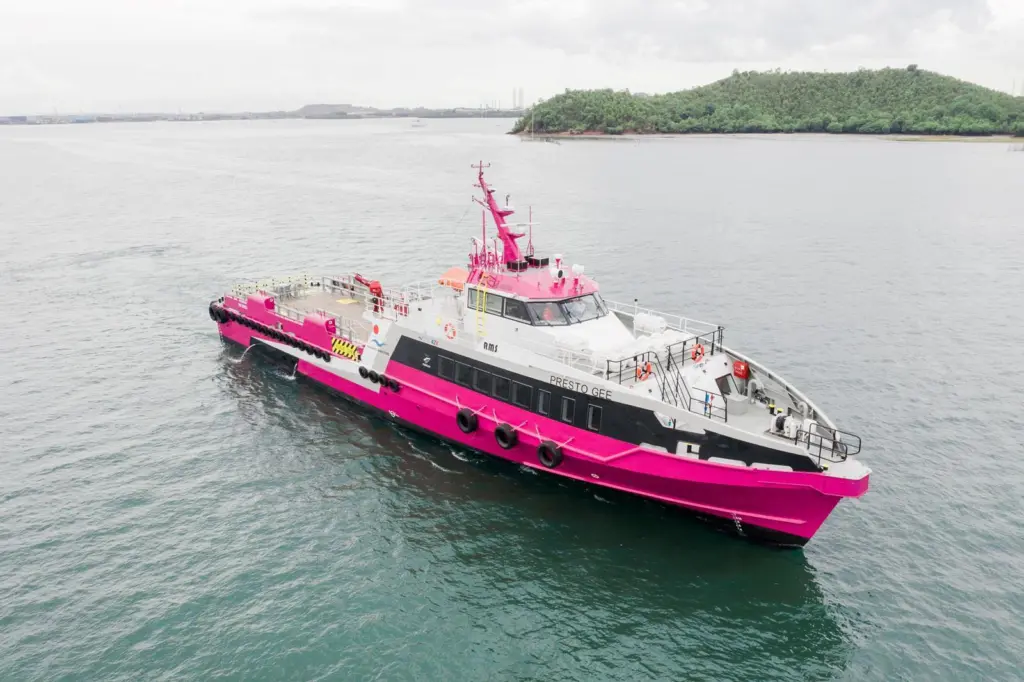 Penguin International's Flex 42X multi-role crewboat