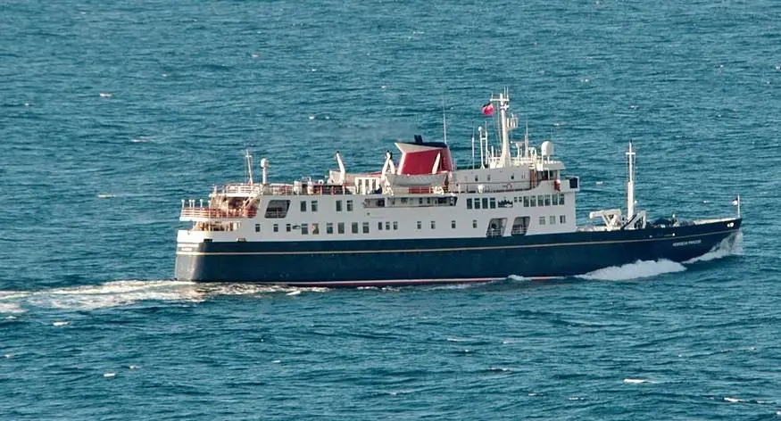 1200px-Hebridean_Princess_IMG_2999_(28509765812)