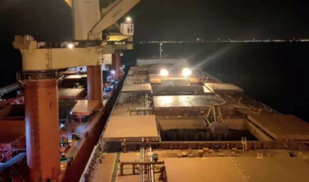 Smit's activities included STS transfer work in the Persian Gulf (Smit - ISU)