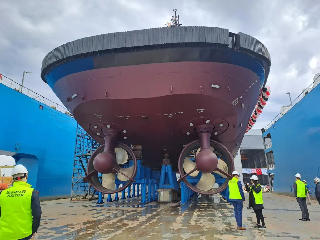 New LNG Tugboat for LNG Canada.jpeg