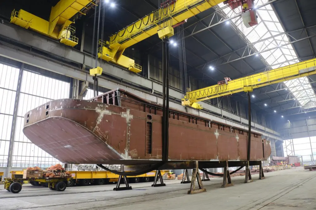 Harland & Wolff, Cory barge