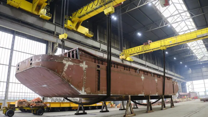 Harland & Wolff, Cory barge