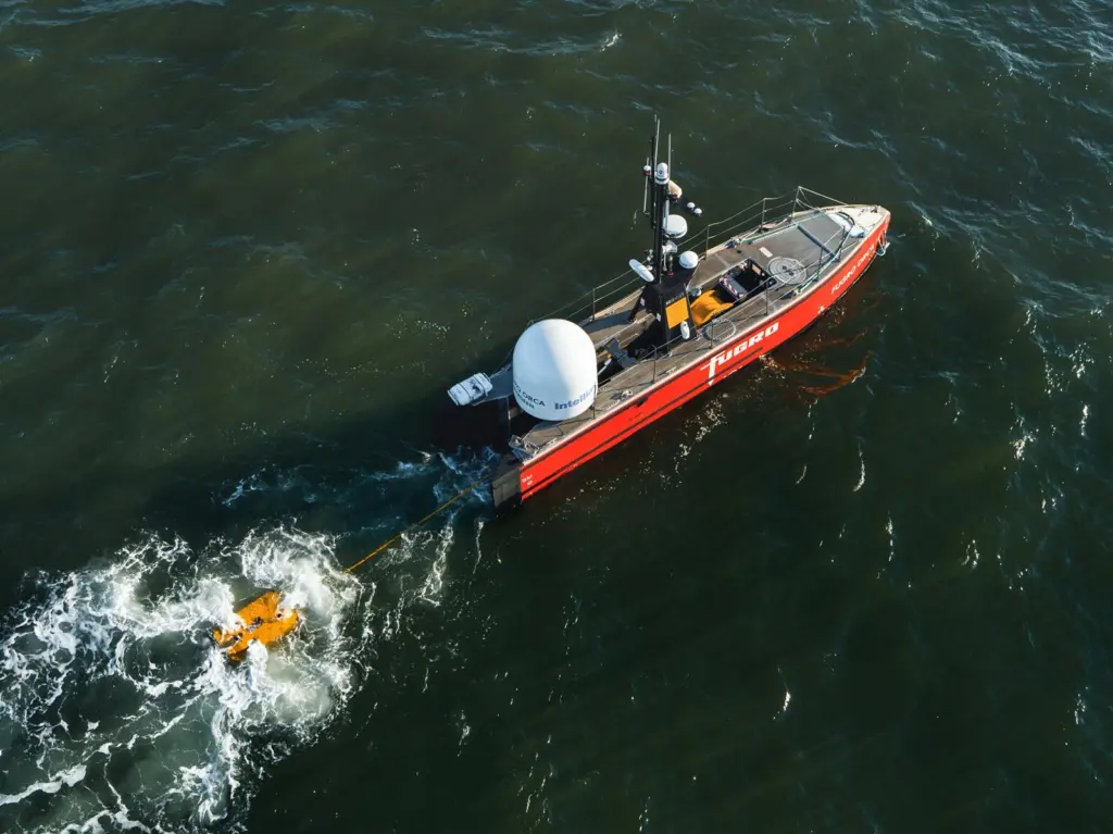 Fugro Blue Essence and Blue Volt in the North Sea