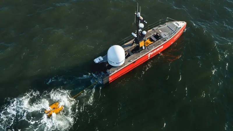 Fugro Blue Essence and Blue Volt in the North Sea