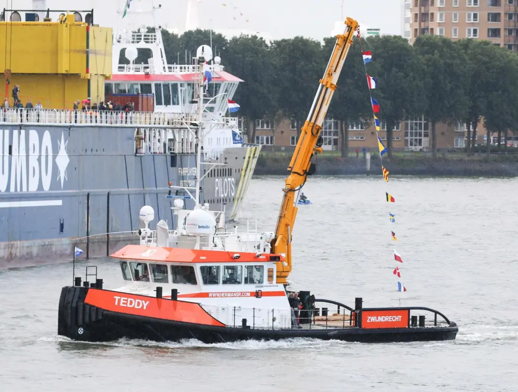 'Siskin' is one of Herman Sr's six Damen Shoalbusters (Peter Barker)