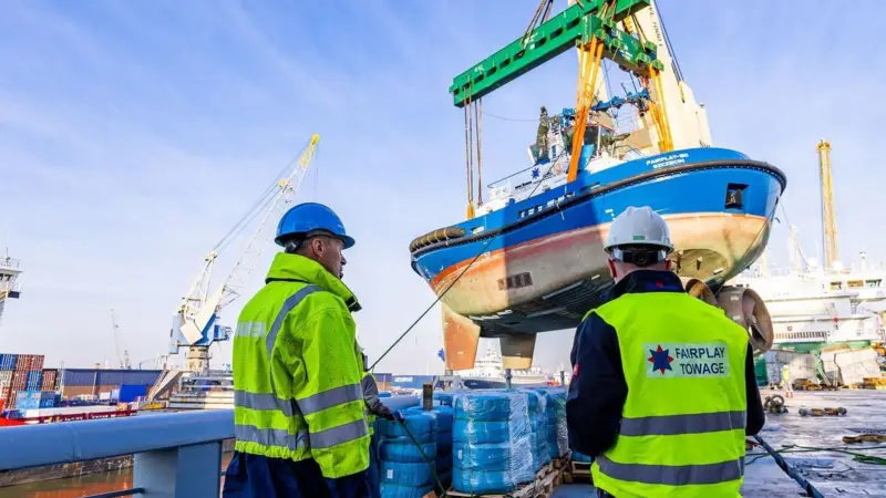 Fairplay Towage Group takes delivery of two Damen tugs and places order for three more (Damen)