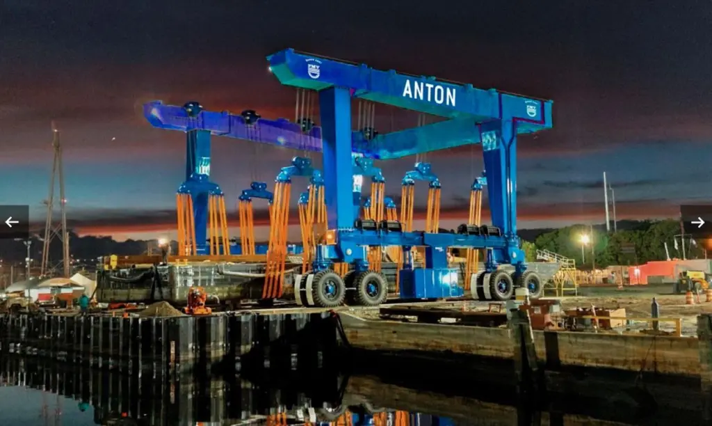 FMV's new 900t mobile cradle, 'Anton'