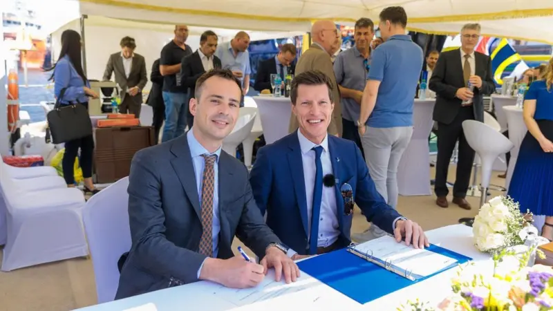 DMS takes delivery of first extra-shallow draught Damen Multi Cat 3313 SD (Damen)