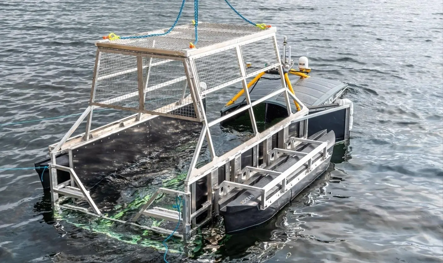 XOCEAN’s XO-LARS [Launch & Recovery System] used in Taiwan