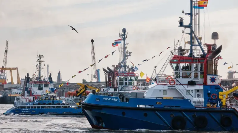 A tug ballet was part of Fairplay Rotterdam's 25th birthday party (Fairplay)