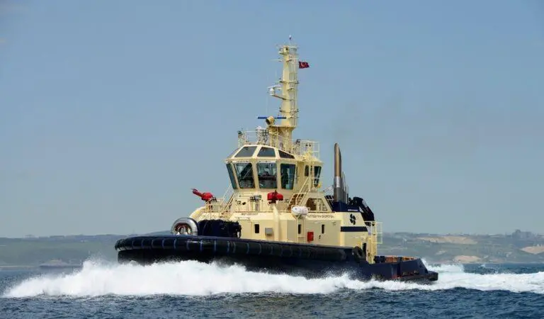 All six tugs mentioned here are to Robert Allan Ltd's RAstar design (Svitzer)