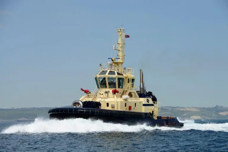All six tugs mentioned here are to Robert Allan Ltd's RAstar design (Svitzer)