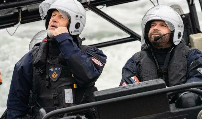 Dutch rescue