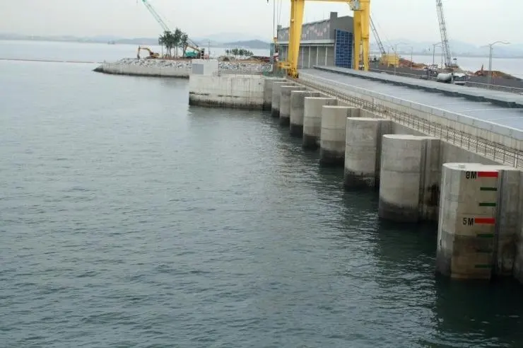 A tidal energy installation